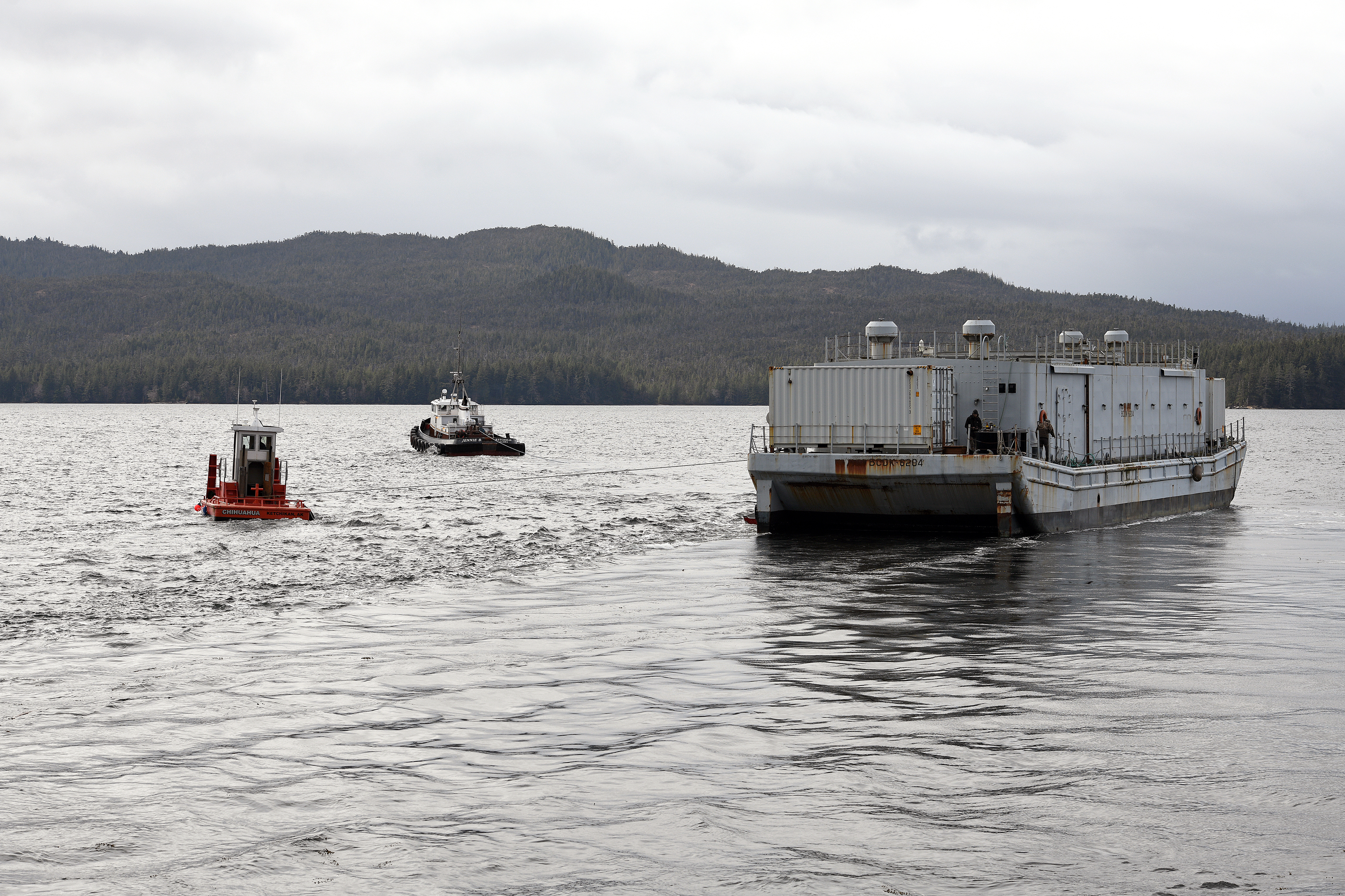 Barge refloat 033022 05